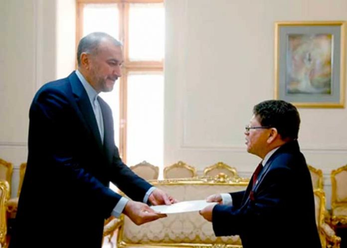 1 Nicaragua entregó Copias de Estilo a la República Islámica de Irán