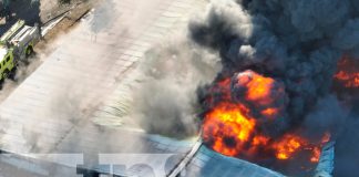 Foto: Voraz incendio en almacén de calzado ocasiona pérdidas millonarias / TN8