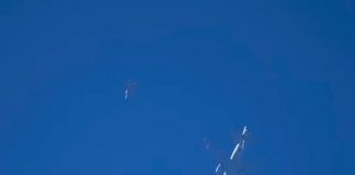 Foto: ¿Ovni o globo?: captan objeto no identificado volando cerca del avión presidencial de Biden /Cortesía