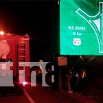 Motociclista impacta con el concreto al perder control en Río Blanco