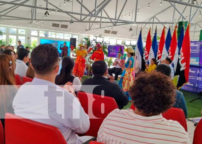 Foto: Aplica a las Becas Universitarias 2024 /TN8