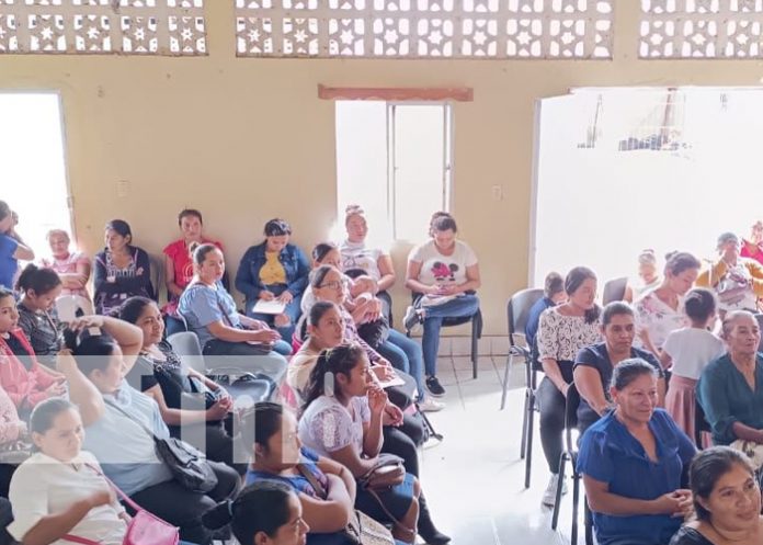 1 Mujeres emprendedoras de Río Blanco reciben apoyo con el programa Usura Cero