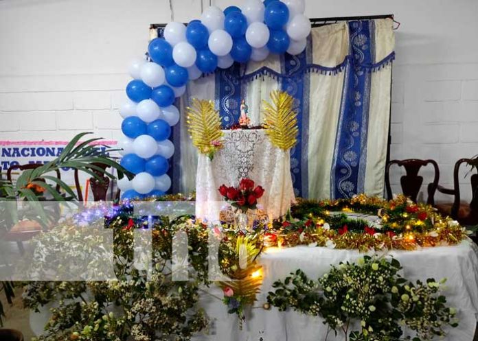 2 Foto: Adultos mayores honran a María /cortesía