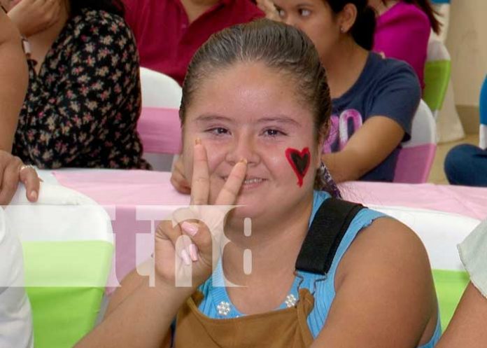 2+ Foto: Avances y desafíos en la restitución de derechos a personas con discapacidad/TN8