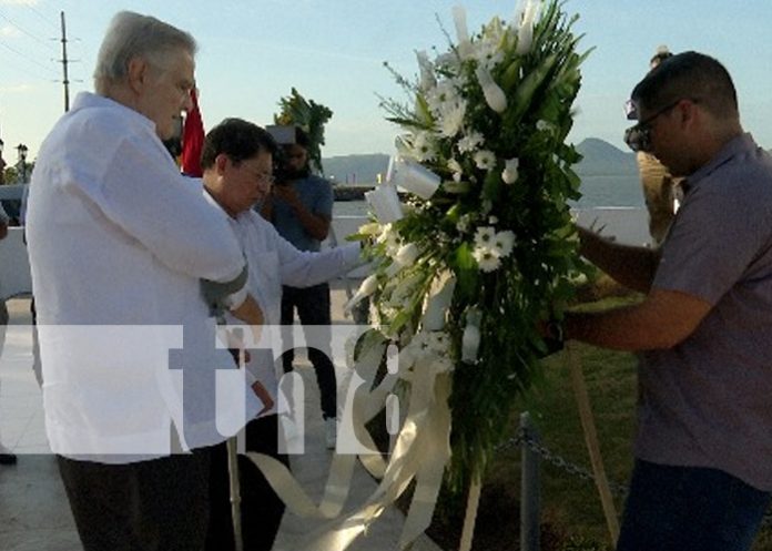 2 Foto: Recuerdan al Libertador Simón Bolívar a 193 años de su fallecimiento / TN8