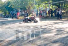 En vísperas de Navidad, fallece motociclista en accidente de tránsito en la carretera Xiloá Foto: En vísperas de Navidad, fallece motociclista en accidente de tránsito en la carretera Xiloá / TN8