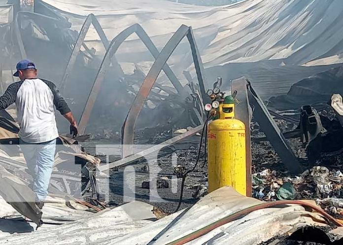 2 Foto: Llamas nuevamente se activan en Acahualinca /TN8