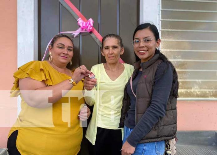 Foto: Jinotega entrega llaves a 5 familias necesitadas /TN8
