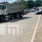 Liviano automotor impactó de forma frontal contra un pesado camión Foto: Liviano automotor impactó de forma frontal contra un pesado camión / TN8