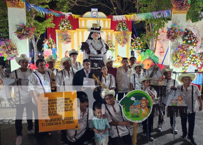 Foto: Multitudinaria participación de las familias en el Concurso de Gigantonas en León / TN8