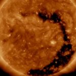 NASA descubre un agujero en el sol ¿afectará al clima espacial? NASA descubre fenómeno solar