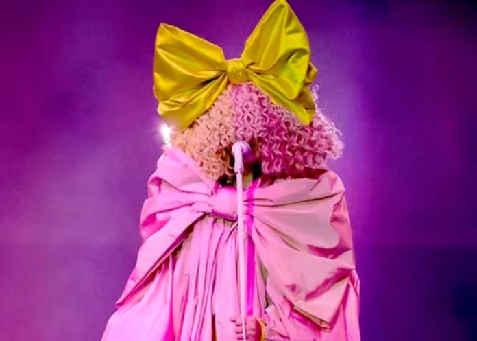 Foto: ¡Sia rompe barreras! Anuncia liposucción y abre diálogo sobre belleza real/Cortesía