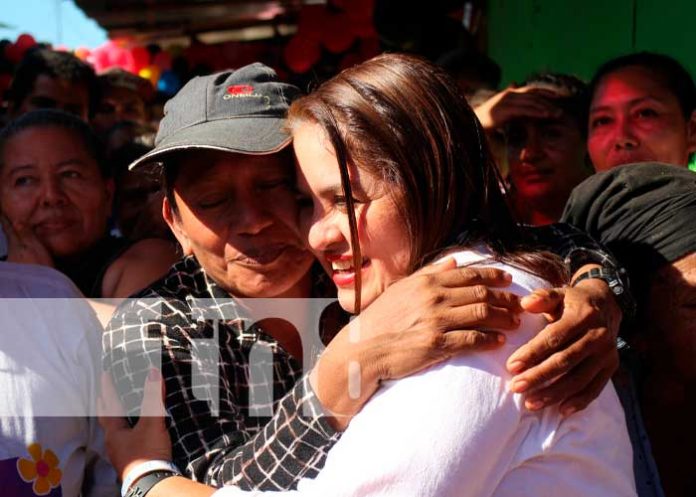 Foto: Comerciantes de Masaya afectados por incendio surgen de las cenizas / TN8