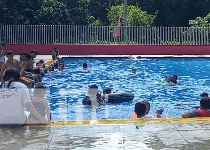 Foto: Familias de distintas partes del país visitan balnearios este 8 de diciembre /Tn8