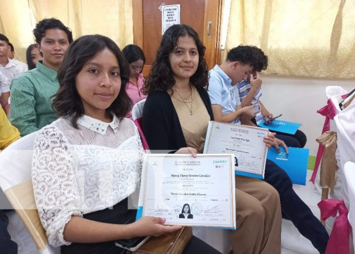 Tecnológico de Ocotal certifica a 62 nuevos técnicos profesionales