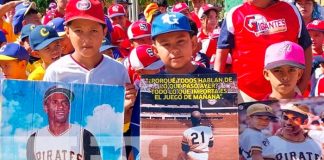 Foto: Tributo al beisbolista Roberto Clemente a 51 años de su paso a la inmortalidad / Cortesía