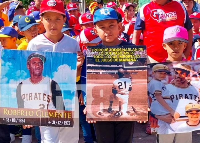 5 Foto: Tributo al beisbolista Roberto Clemente a 51 años de su paso a la inmortalidad / Cortesía