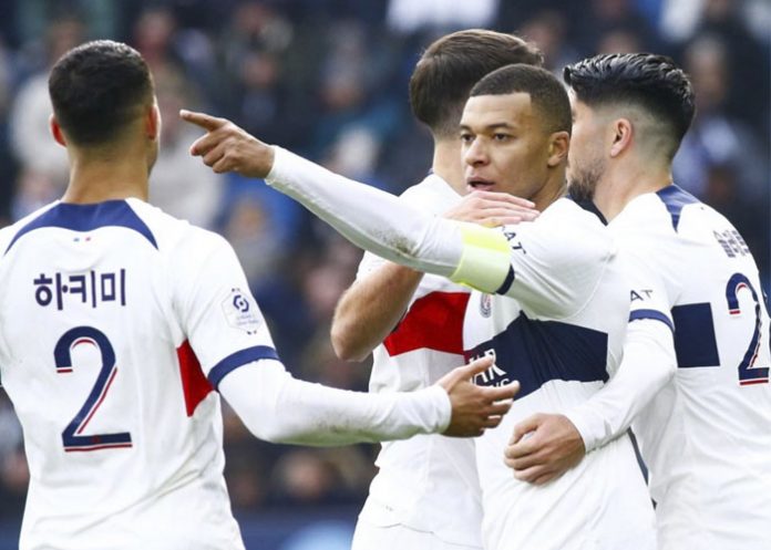 Ronaldinho quiere ver a Mbappé con balón de Oro