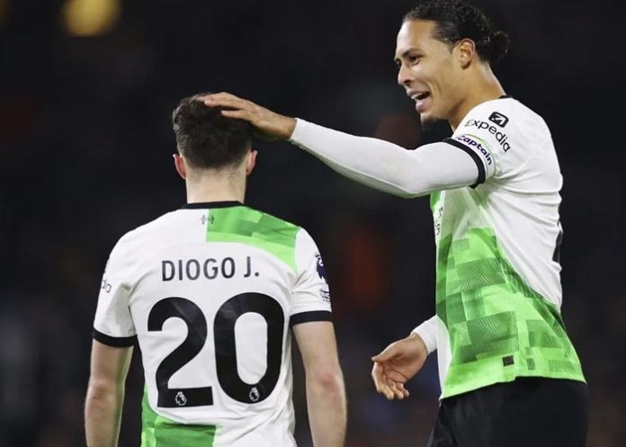 Liverpool gana y Newcastle agudiza crisis