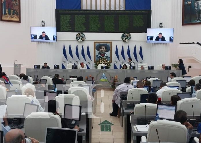 asimb-12 Foto: Sesión parlamentaria en la Asamblea Nacional / TN8