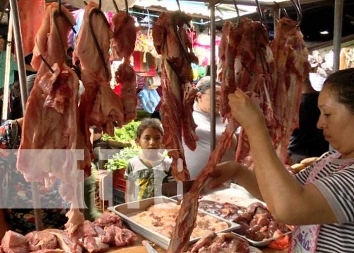 Foto: Compras para la cena navideña en Nicaragua / TN8
