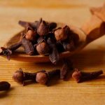 ¿Estás palmado? Aquí debes de poner clavo de olor para atraer riqueza El lugar de la casa donde se debe poner clavo de olor