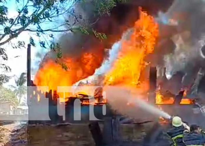 Bomberos logra apagar voraz incendio