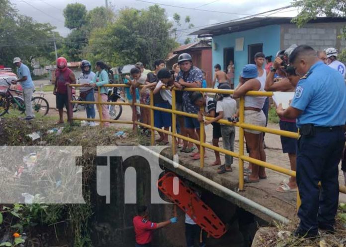 Foto: Jovencita se precipita de un cauce en Granada / TN8