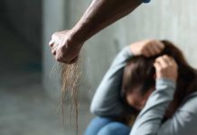 Noqueó a mujer por rechazar propuesta de matrimonio en India