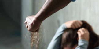 Noqueó a mujer por rechazar propuesta de matrimonio en India