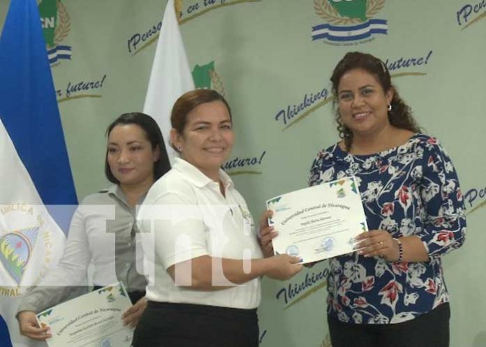 lucien-2 Foto: Promoción del lenguaje de señas en Nicaragua / TN8