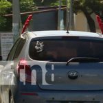 Foto: Cuernos navideños, adornos populares en carros de Managua / TN8