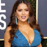Salma Hayek alborota las redes luciendo en bikini su figura de impacto Salma Hayek luce tremenda figura
