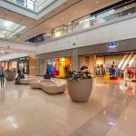 ¡Ay mamá! Esposa descubre a su marido disfrutando el aguinaldo con «la otra» Lo encuentra su esposa con las manos en la masa