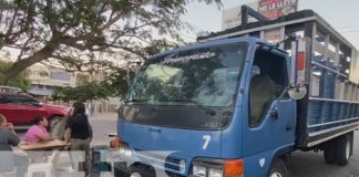 Camión de comida rápida es impactado por otro automotor en Estelí