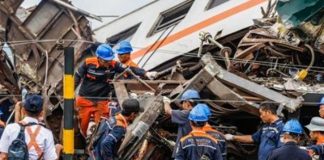Foto: Aumenta a cuatro víctimas mortales en colisión de trenes en Indonesia / Cortesía