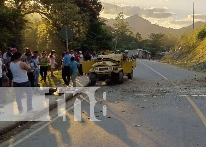 1 Foto: Tremendo susto se llevó el conductor de una camioneta tras un incidente vial en Wiwilí / TN8