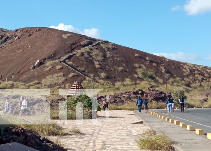 Foto: Turistas nacionales y extranjeros disfrutan de los destinos turísticos de Masaya / TN8