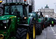 Agricultores paralizan una ciudad entrara de Alemania en protesta por recorte agrícola Foto: Agricultores se toman las calles en Alemania /cortesía