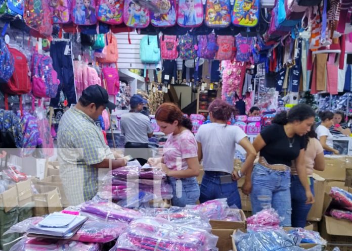 Foto: Esto podría gastar un padre para mandar a la escuela a su hijo/Tn8