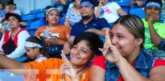 Foto: Partido entre Yomiuri Giants y la selección nacional de béisbol femenino en Masaya/TN8