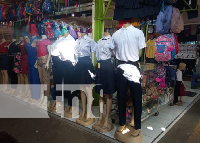 1 Ferias, descuentos y amplia oferta de productos escolares