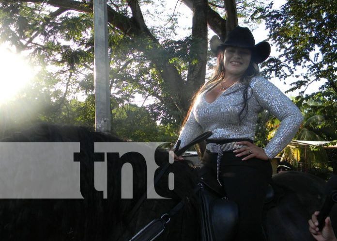 Foto: Realizan espectacular Desfile Hípico en el municipio de Acoyapa, Chontales / TN8