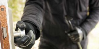 Foto: Dos hombres y una mujer le robaron a un campesino 10 mil dólares con engaño / Cortesía