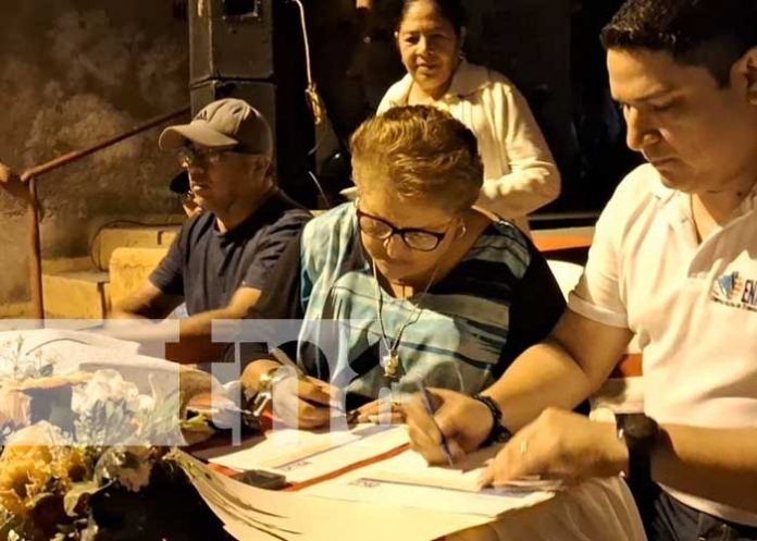 1 Foto: Carazo: Familias disfrutan de las mejoras en alumbrado público/TN8