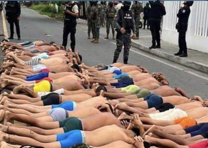 Ecuador: Prisión preventiva a 77 sospechosos por intento de posesión de un hospital