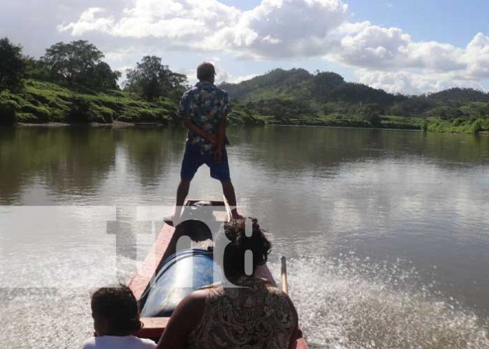 Foto: Grandes navegantes recorren a diario el caudaloso rio Coco o Wangki /Tn8