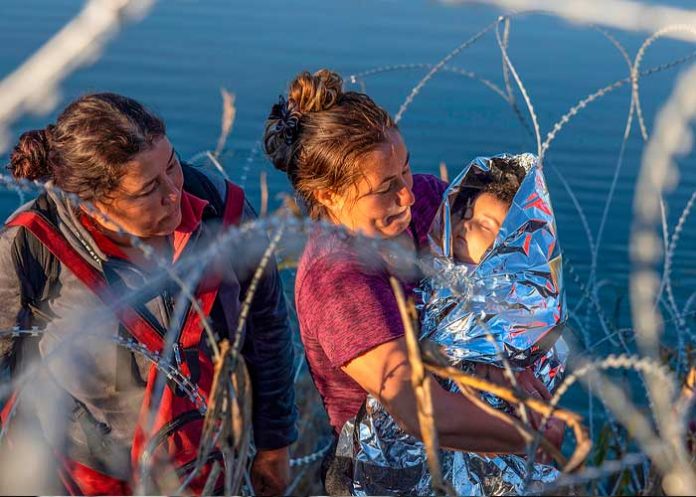 Foto: Patrulla podría cortar alambre de púas en frontera con México /cortesía