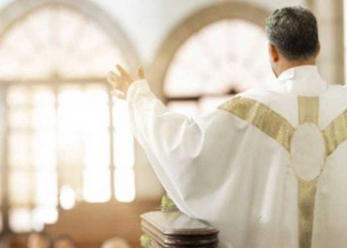 Arquidiócesis investiga a sacerdote por abuso sexual en contra de un adolescente