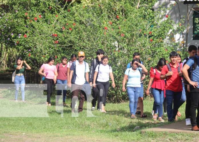 1 Medicina intercultural tiene una gran demanda en URACCAN, Las Minas